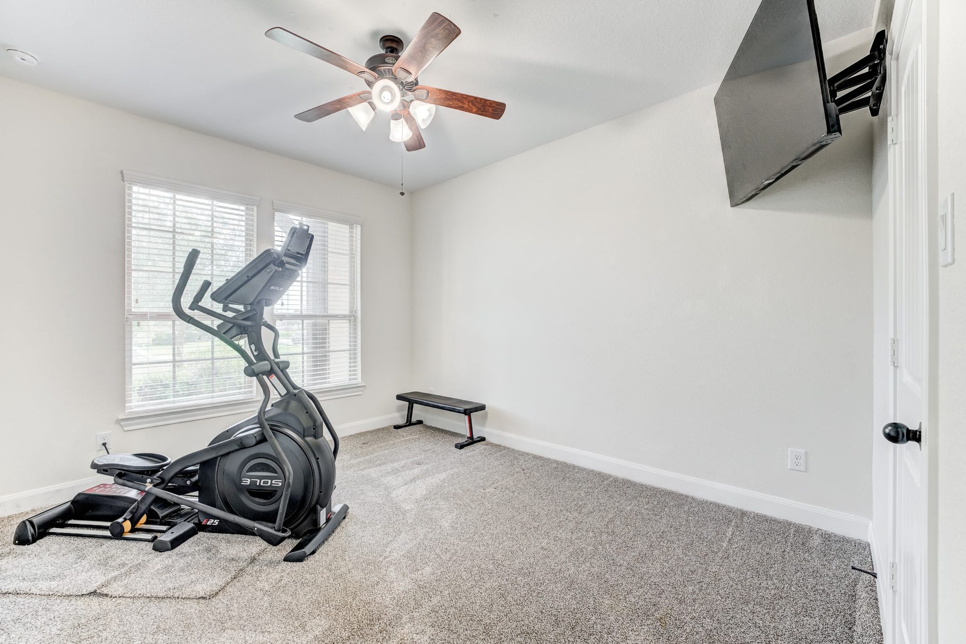 13502 Sorghum Drive, Rosharon, TX 77583 Third bedroom, currently used as a home gym