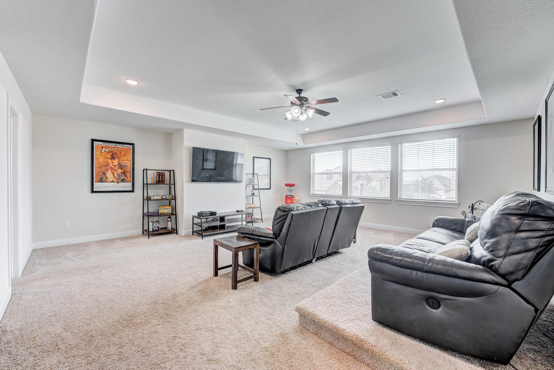13502 Sorghum Drive, Rosharon, TX 77583 Spacious upstairs game room/media room