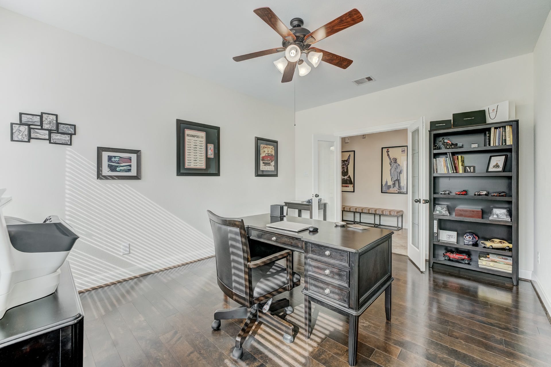 13502 Sorghum Drive, Rosharon, TX 77583 Dedicated first-floor home office