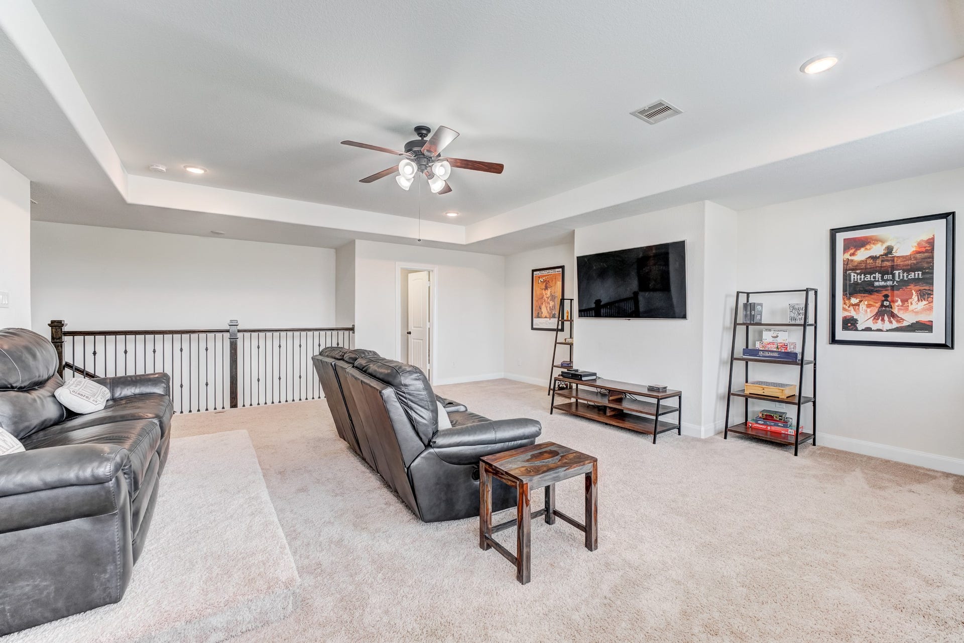 13502 Sorghum Drive, Rosharon, TX 77583 Flexible upstairs game room or media space
