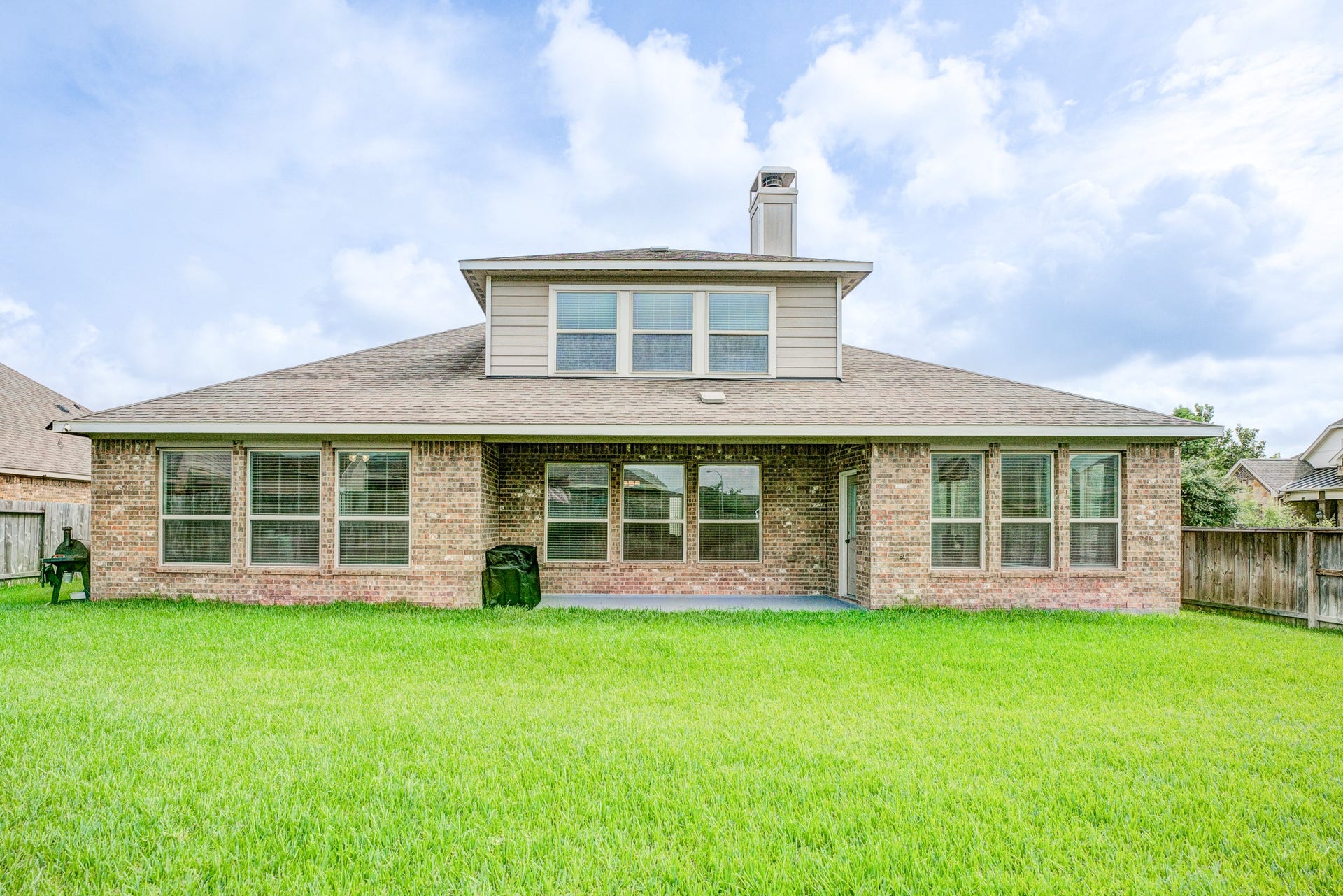 13502 Sorghum Drive, Rosharon, TX 77583 Spacious fenced backyard