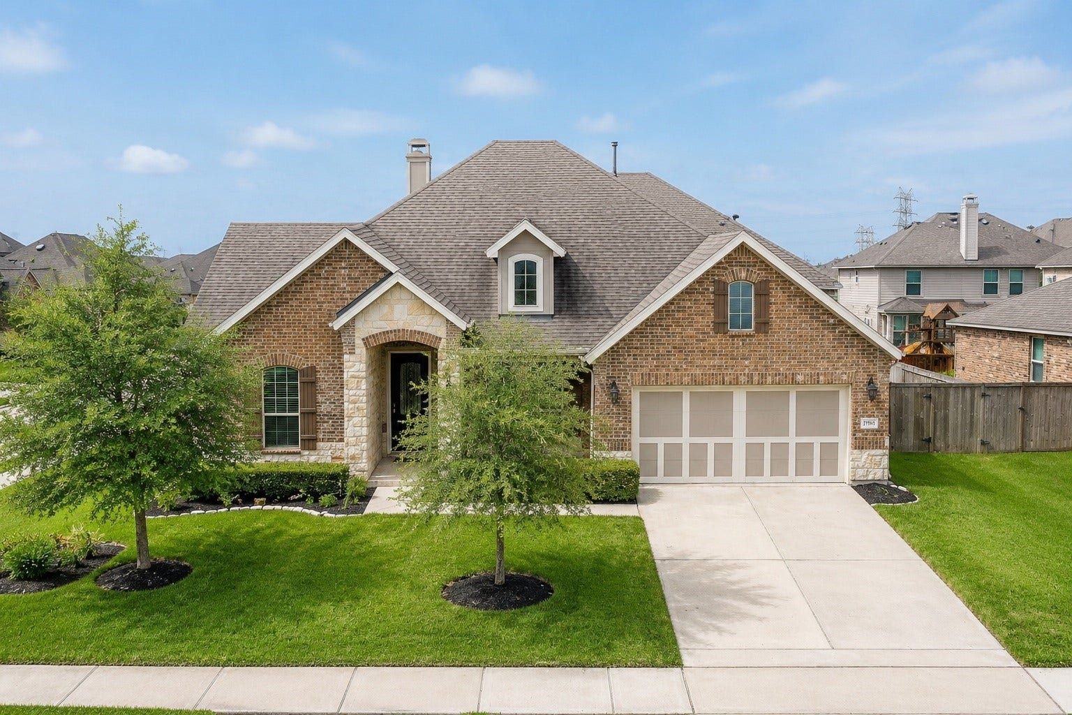 13502 Sorghum Drive, Rosharon, TX 77583 Welcome home!