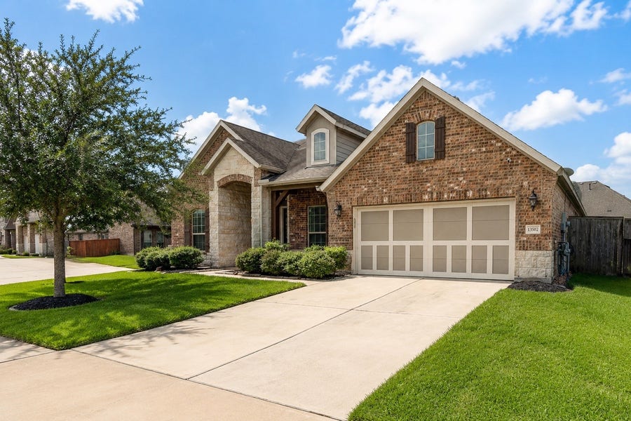 Property photo for 13502 Sorghum Drive, Rosharon, TX