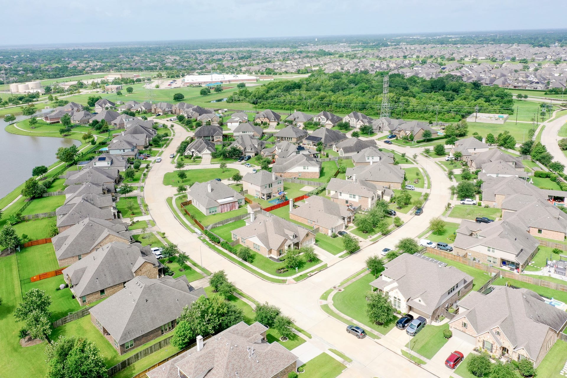 13502 Sorghum Drive, Rosharon, TX 77583 Lakes of Savannah from above