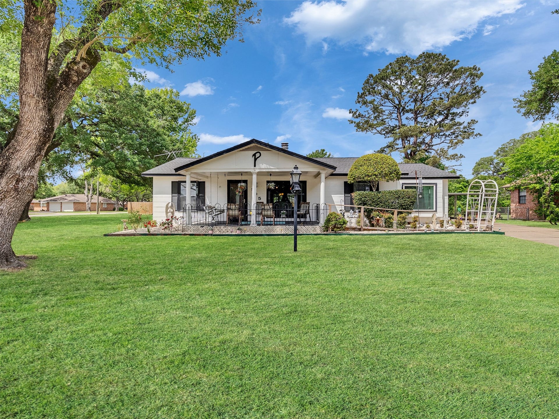 905 Bartlett Road, Katy, TX 77493