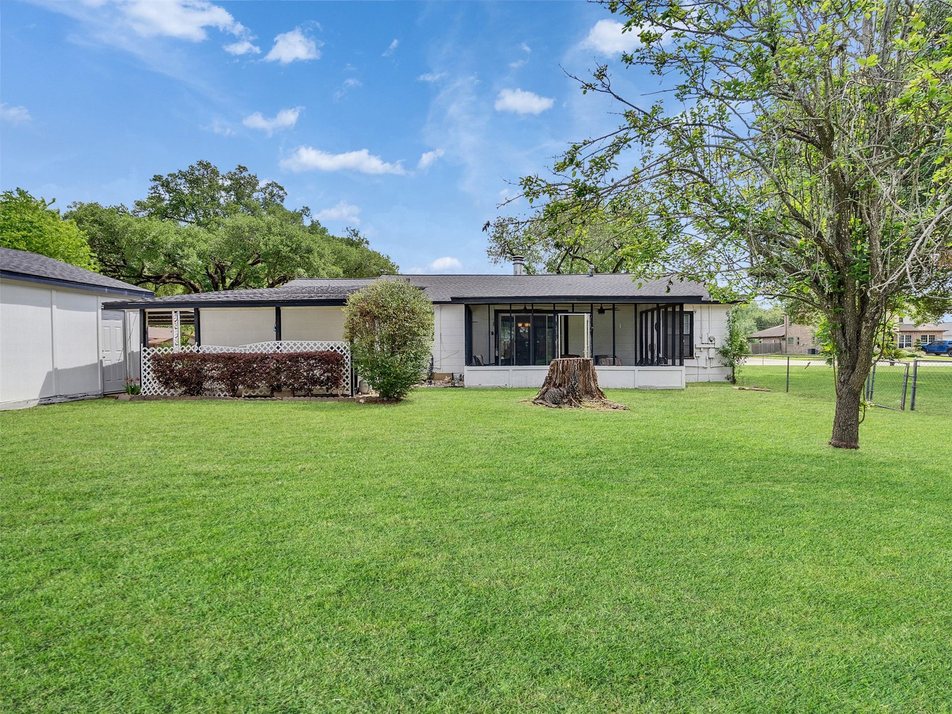 905 Bartlett Road, Katy, TX 77493
