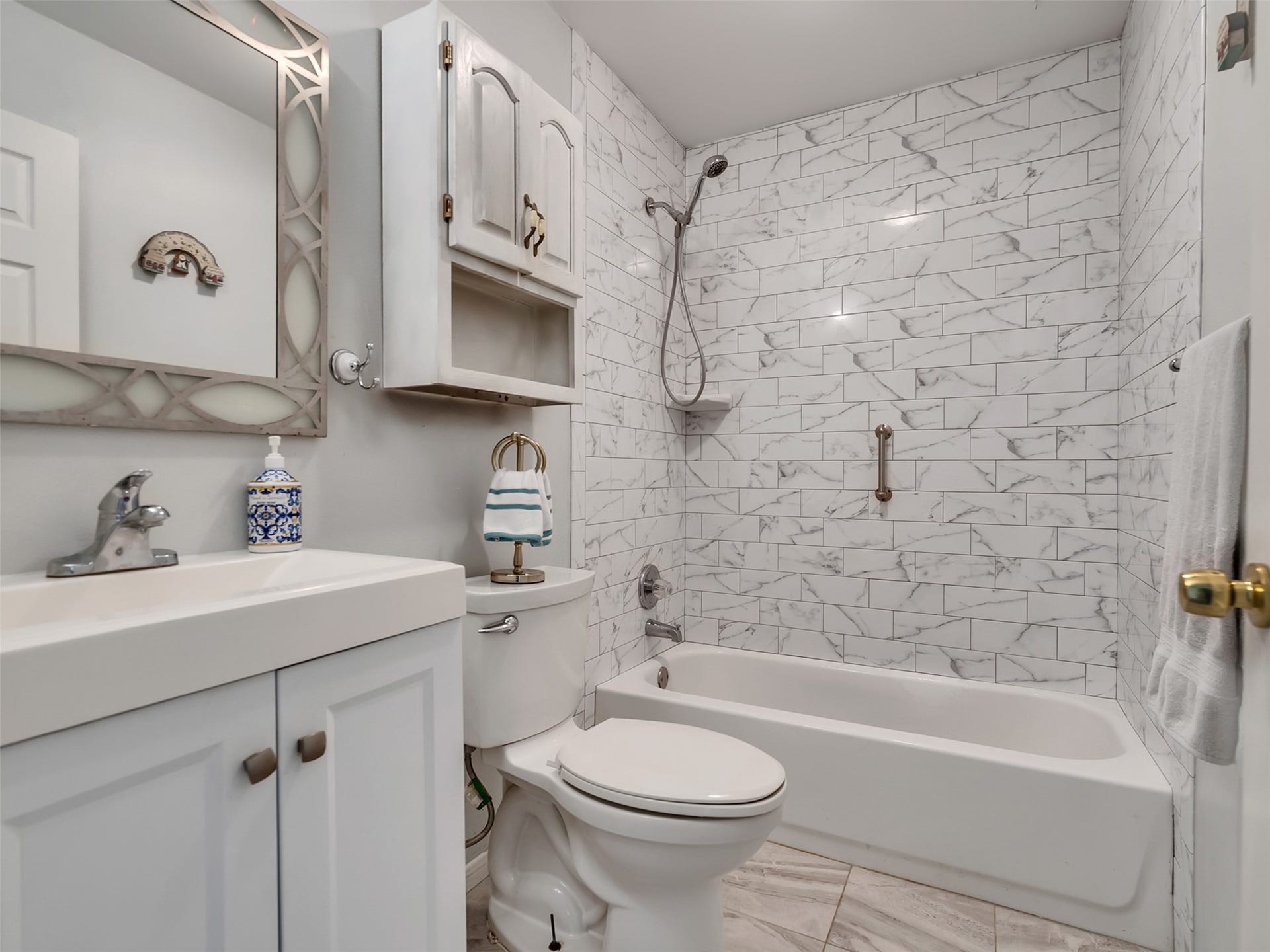 905 Bartlett Road, Katy, TX 77493