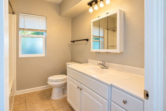 510 Sammon Drive, Humble, TX 77338 510 Sammon Drive, Humble, TX 77338