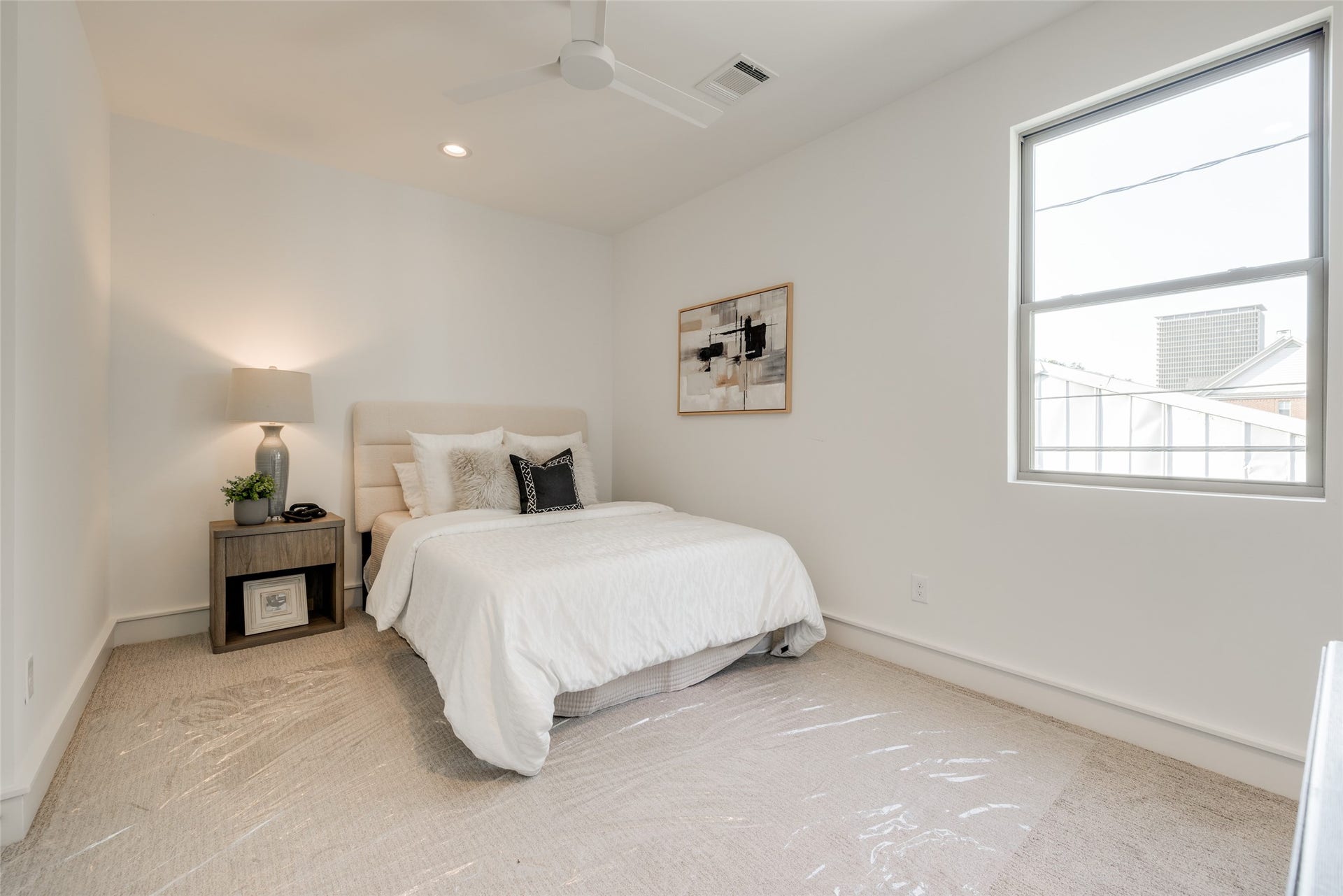 1010 E 26TH Street, Houston, TX 77009 * ASK ABOUT CUSTOMIZATION OPTIONS DURING CONSTRUCTION ONLY
* MAZZARINO MODEL HOME
* PHOTOS MAY SHOW A SIMILAR FLOOR PLAN AND/OR UPGRADED/ALTERNATIVE FINISHES
* Please use these photos as a guide
* THIS IS AN ACTIVE CONSTRUCTION SITE, BUYERS MUST REQUEST APPOINTMENT TO BE ON PREMISES AT ALL TIMES.