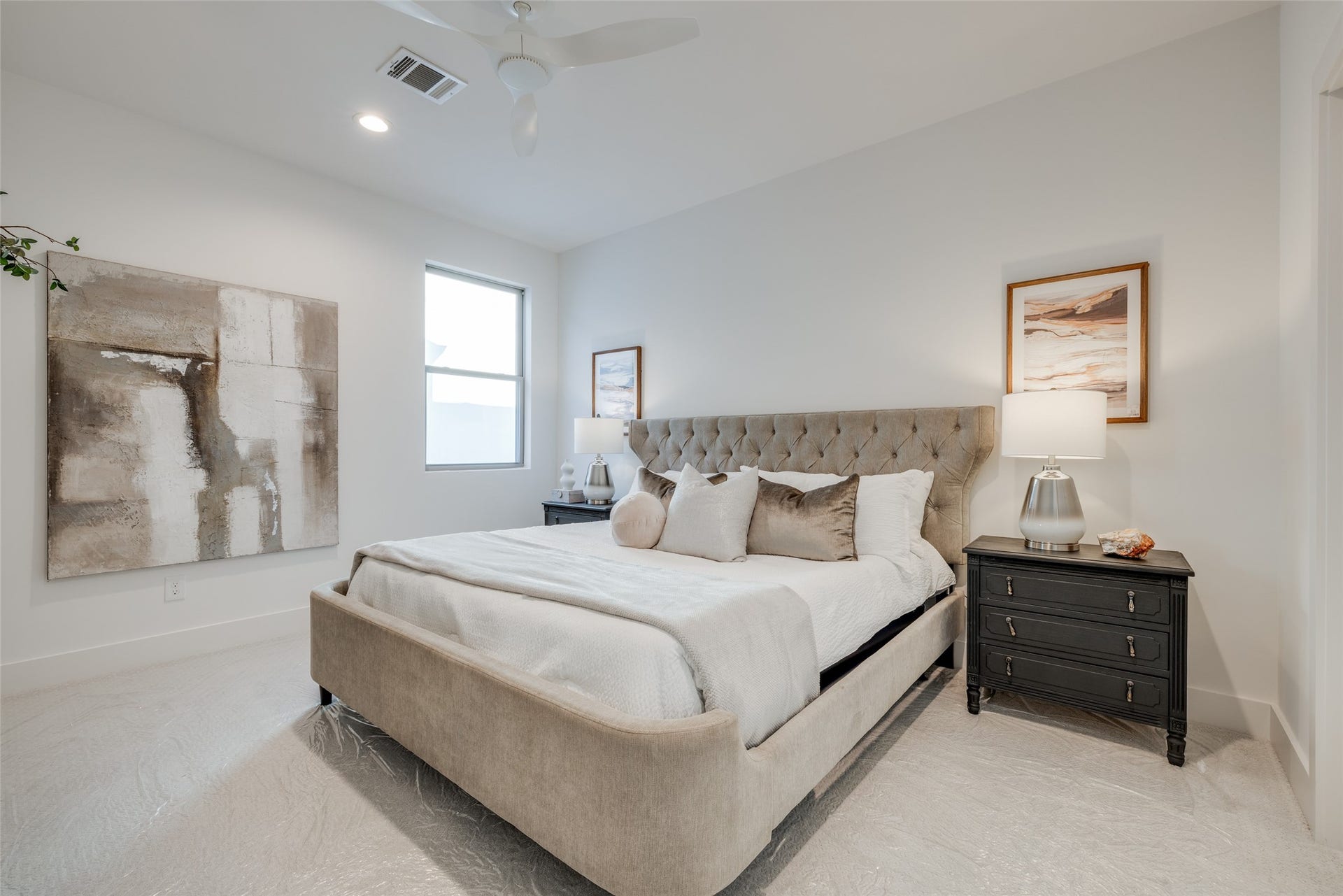 1010 E 26TH Street, Houston, TX 77009 * ASK ABOUT CUSTOMIZATION OPTIONS DURING CONSTRUCTION ONLY
* MAZZARINO MODEL HOME
* PHOTOS MAY SHOW A SIMILAR FLOOR PLAN AND/OR UPGRADED/ALTERNATIVE FINISHES
* Please use these photos as a guide
* THIS IS AN ACTIVE CONSTRUCTION SITE, BUYERS MUST REQUEST APPOINTMENT TO BE ON PREMISES AT ALL TIMES.