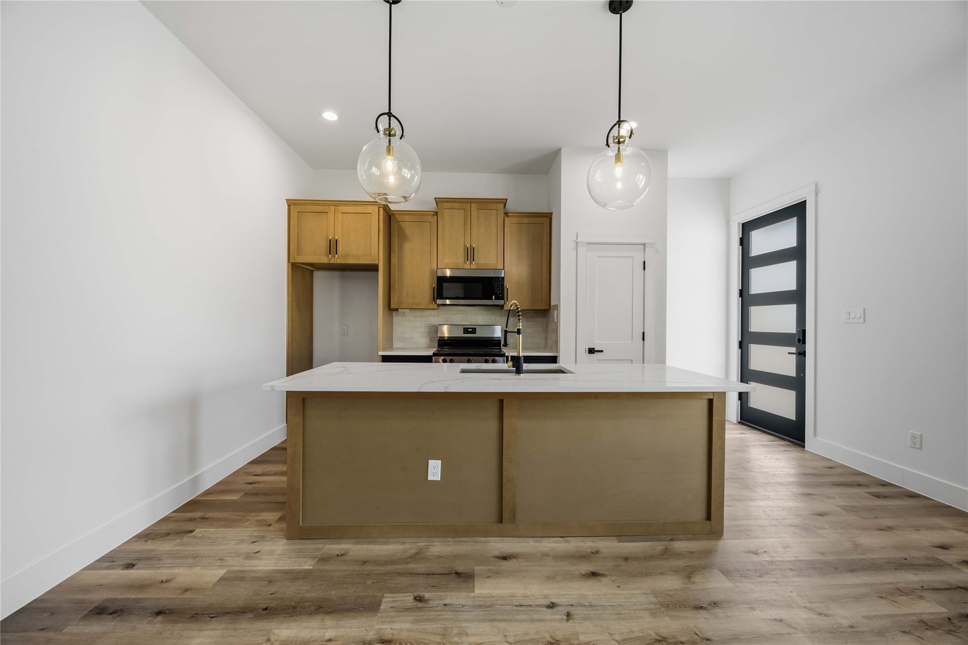 3211 Market Street, #A, Houston, TX 77020 3211 Market Street, #A, Houston, TX 77020