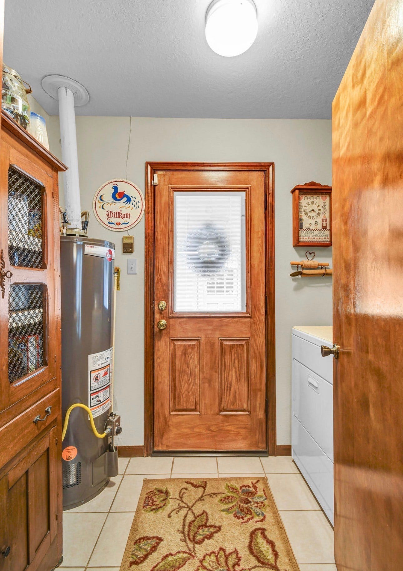 102 Raintree Lane, Lake Jackson, TX 77566