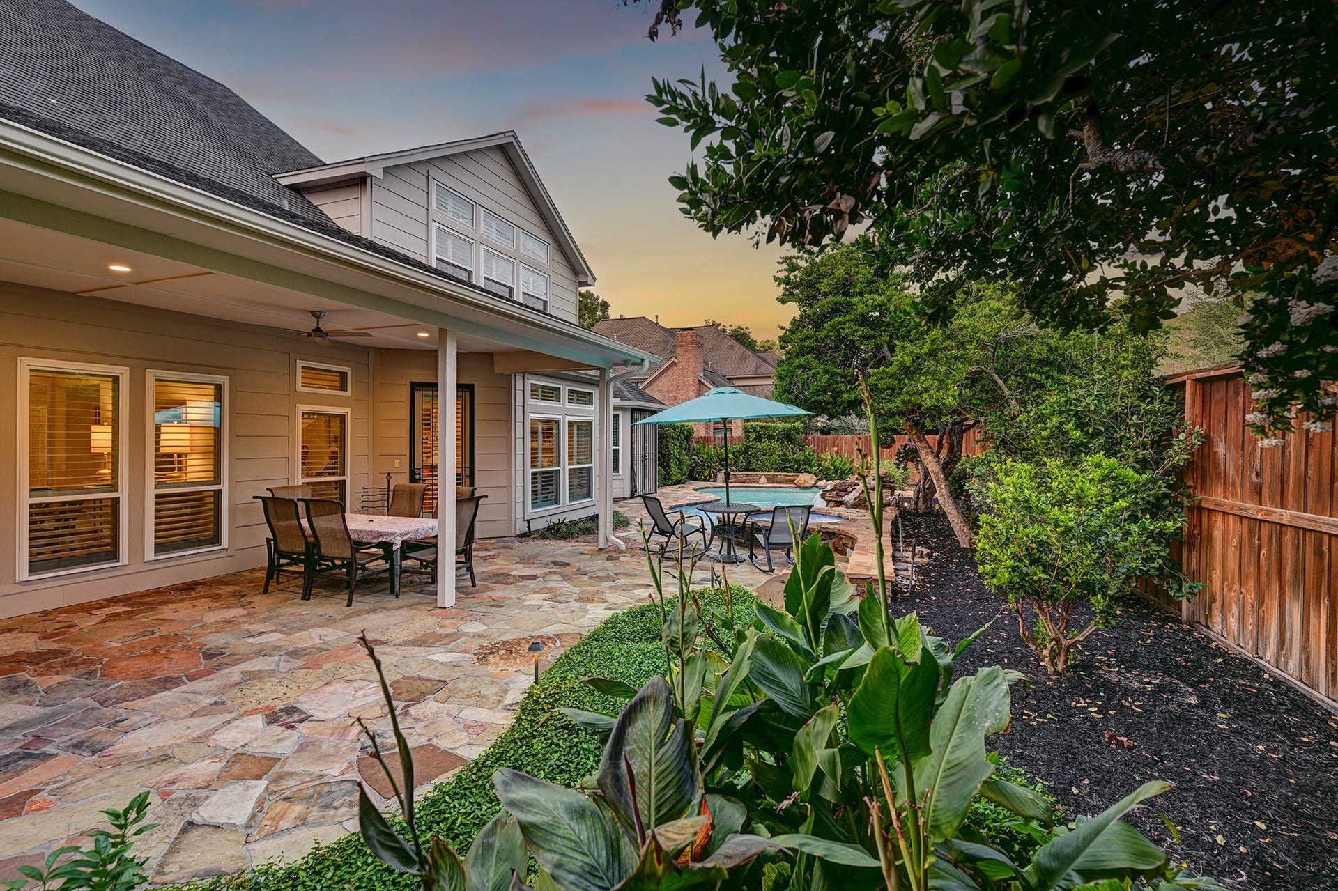 919 Bayou Parkway, Houston, TX 77077 919 Bayou Parkway, Houston, TX 77077