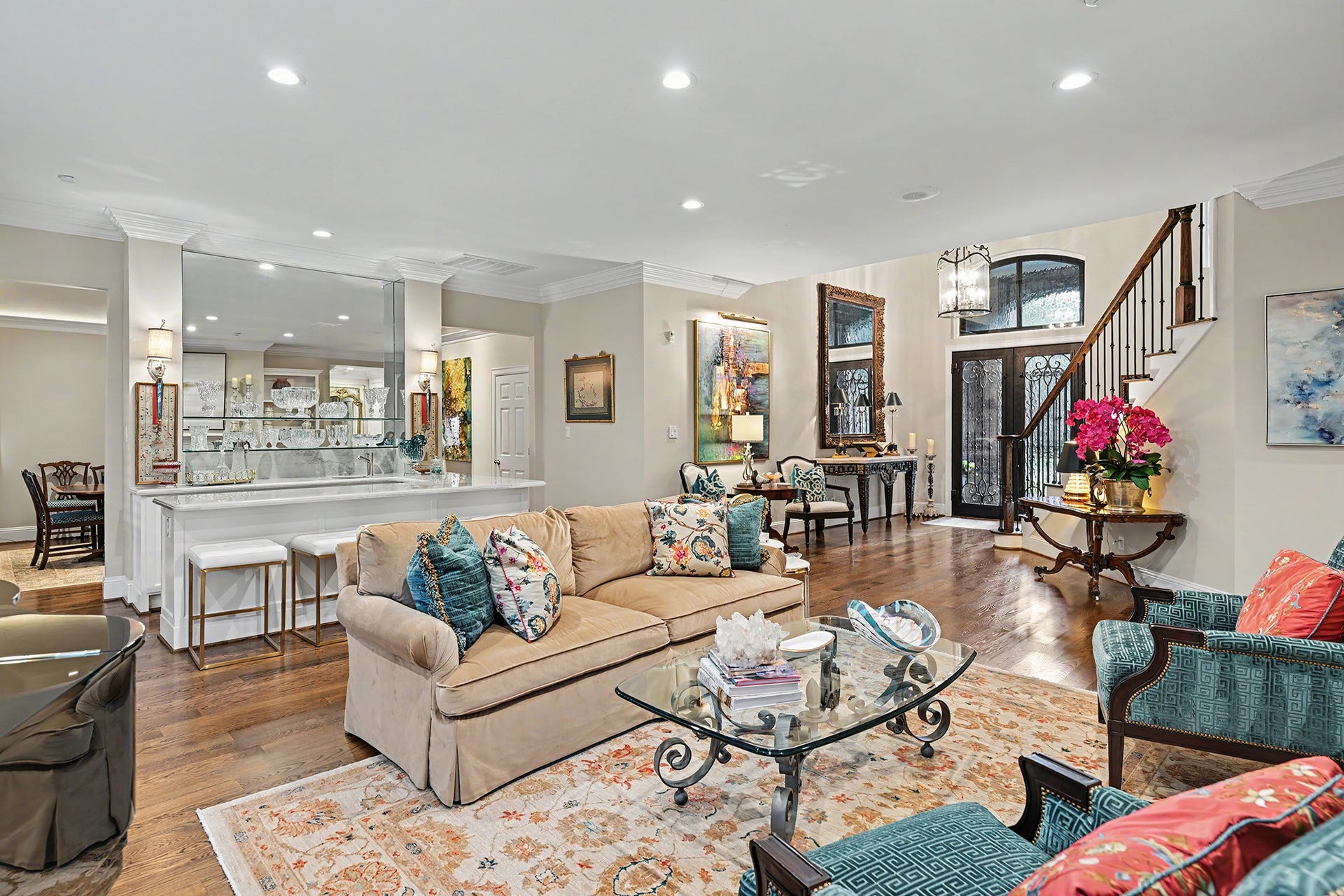 919 Bayou Parkway, Houston, TX 77077 919 Bayou Parkway, Houston, TX 77077