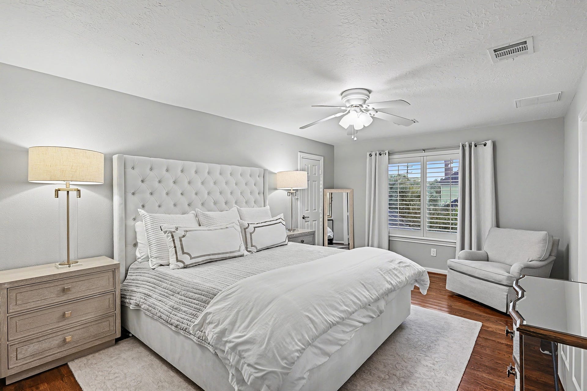 919 Bayou Parkway, Houston, TX 77077 919 Bayou Parkway, Houston, TX 77077