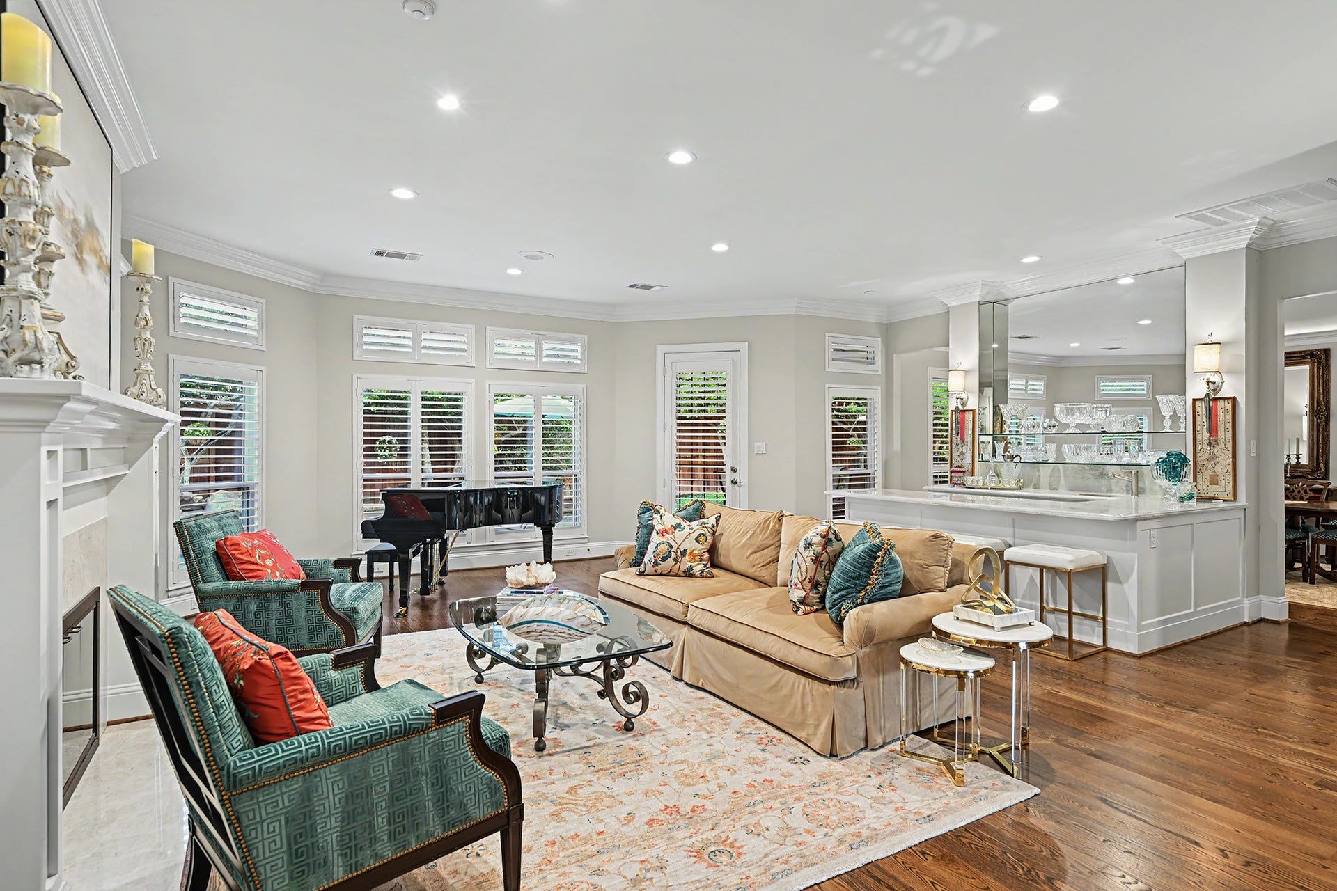 919 Bayou Parkway, Houston, TX 77077 919 Bayou Parkway, Houston, TX 77077