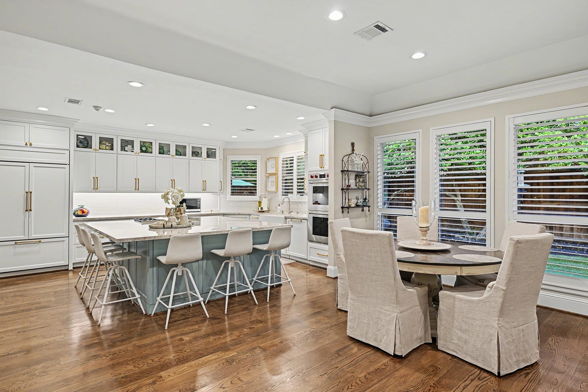 919 Bayou Parkway, Houston, TX 77077 919 Bayou Parkway, Houston, TX 77077