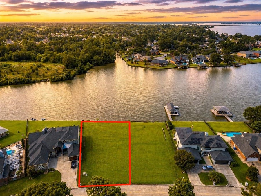 Property photo for 18821 Aquatic Drive, Houston, TX