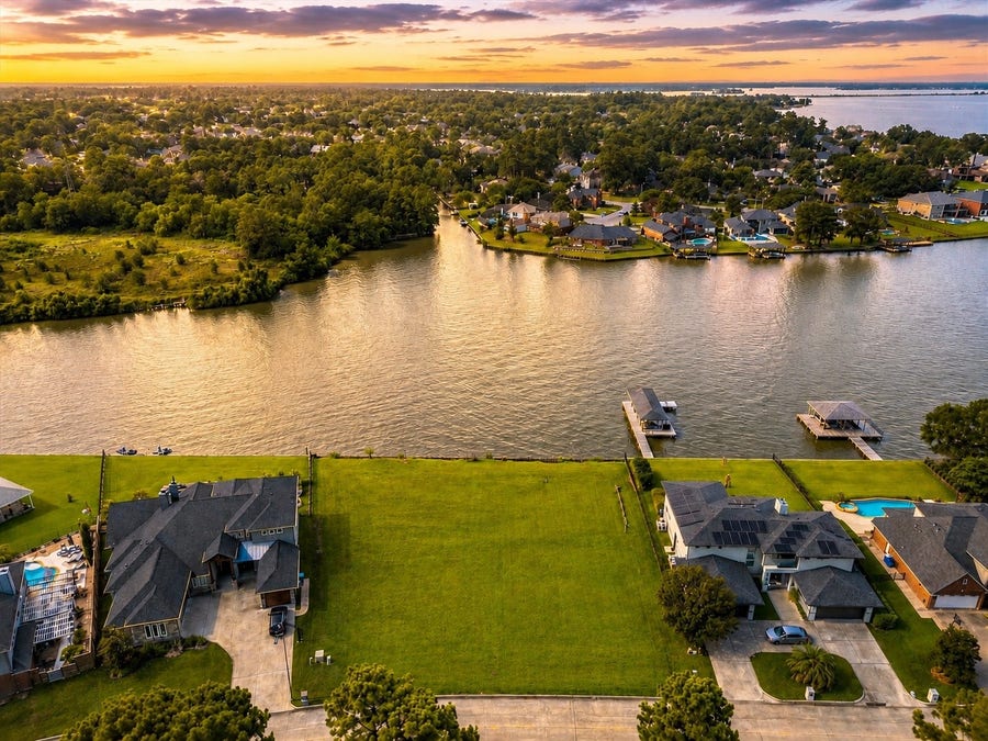 Property photo for 18821 Aquatic Drive, Houston, TX