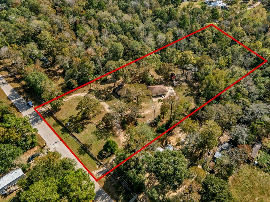 Property photo for 16310 Weaver Lane, Conroe, TX