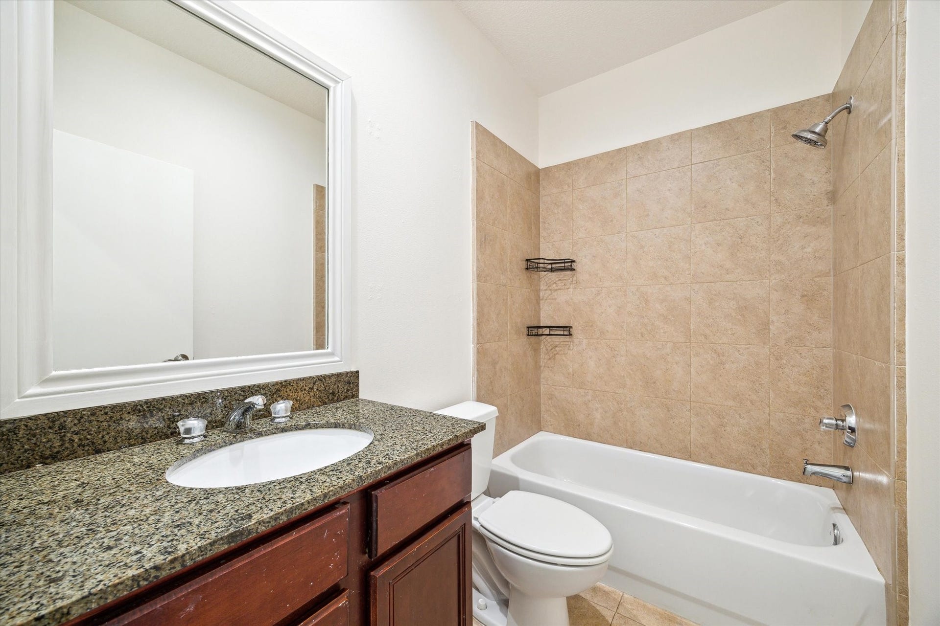 4046 Center Street, Houston, TX 77007 First floor/guest bathroom