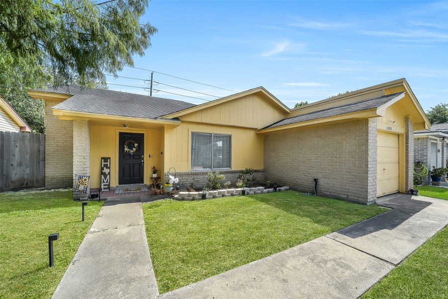 Property photo for 23819 Silversmith Lane, Katy, TX