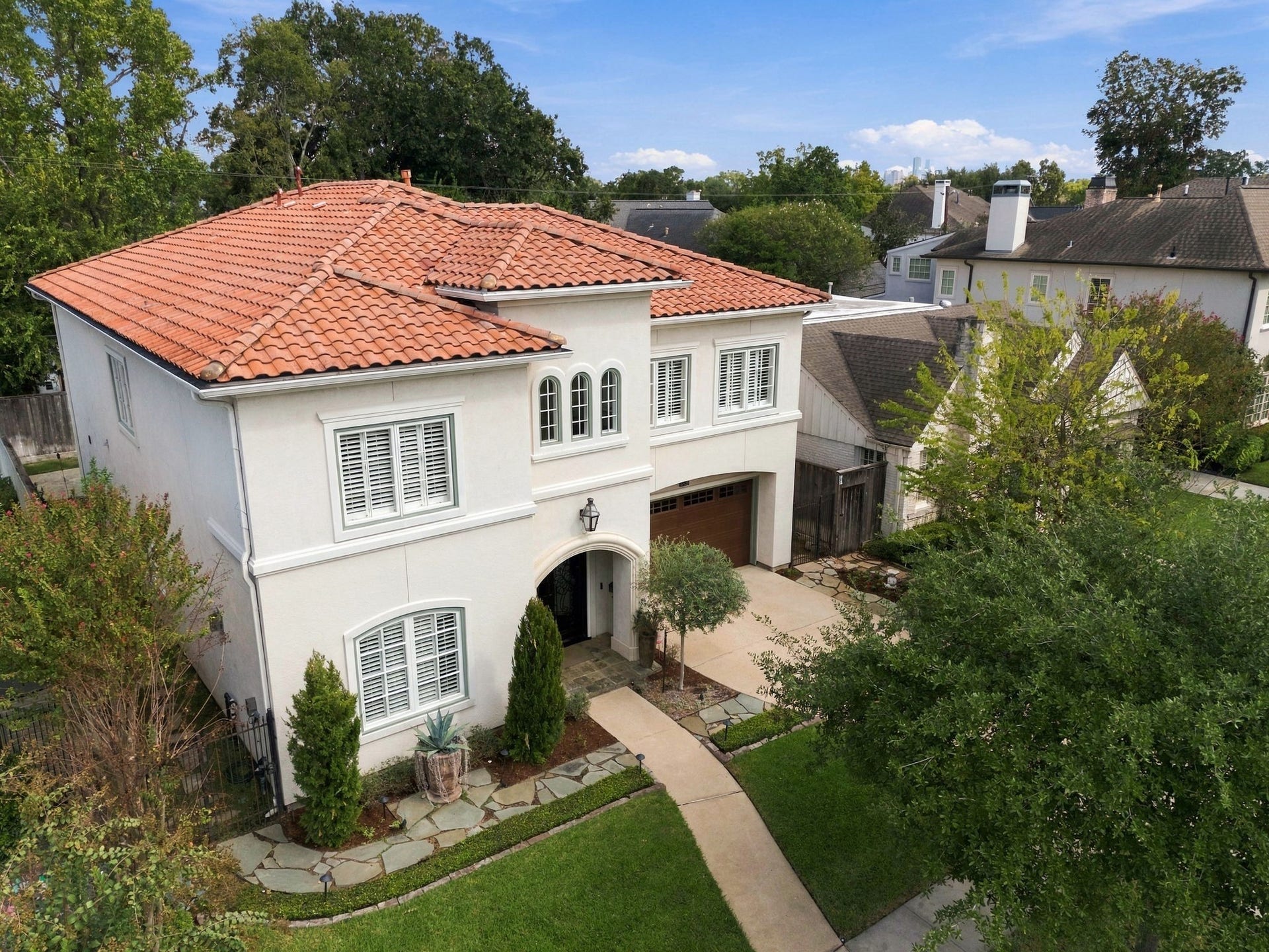 2826 Robinhood Street, West University Place, TX 77005 2826 Robinhood Street, West University Place, TX 77005