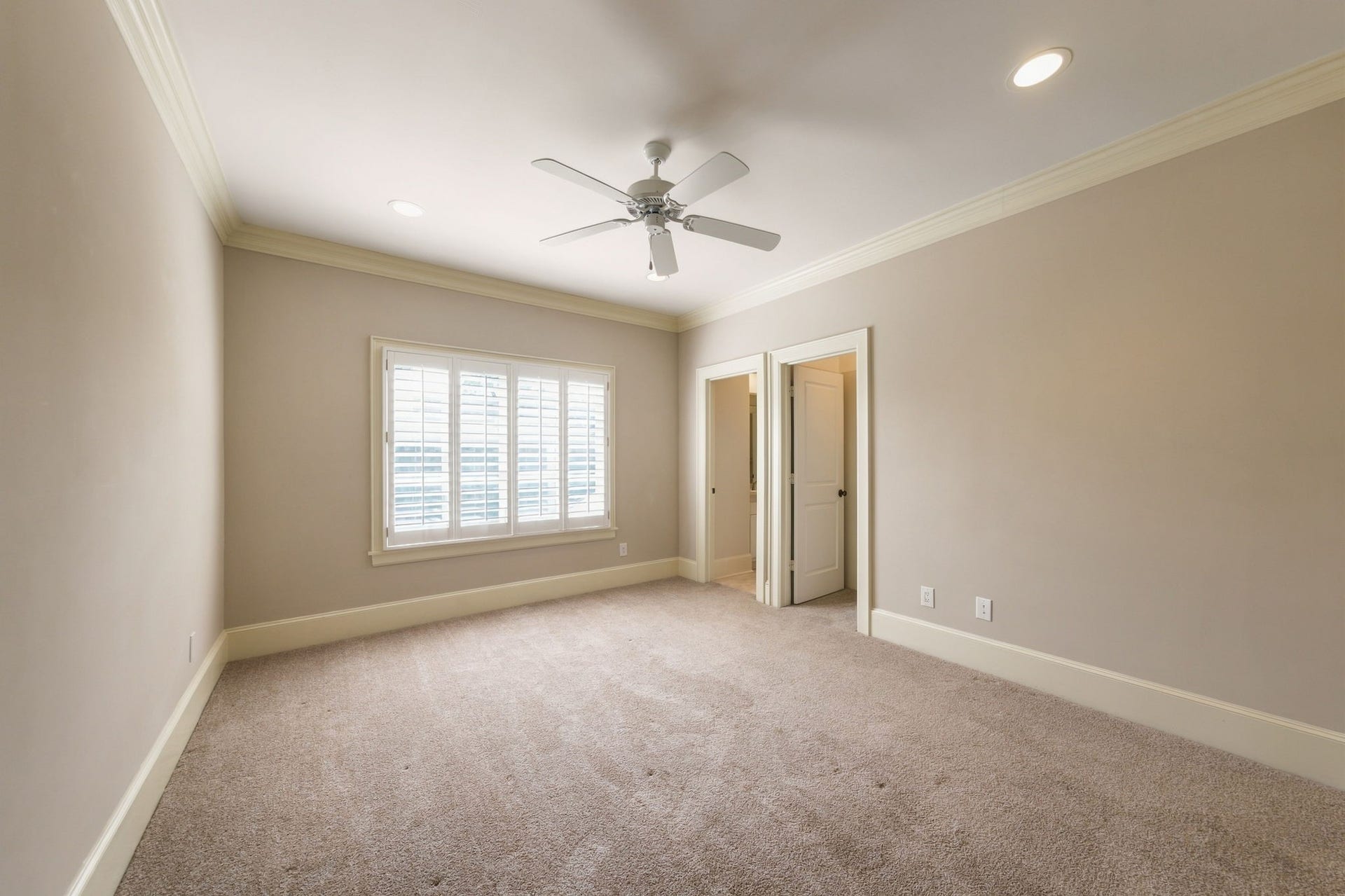 2826 Robinhood Street, West University Place, TX 77005 2826 Robinhood Street, West University Place, TX 77005