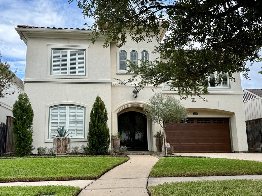 Property photo for 2826 Robinhood Street, West University Place, TX
