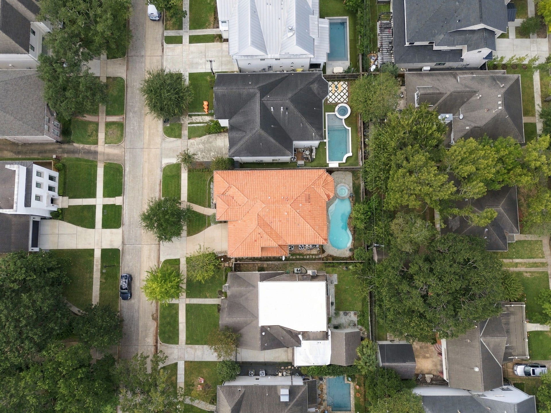 2826 Robinhood Street, West University Place, TX 77005 2826 Robinhood Street, West University Place, TX 77005