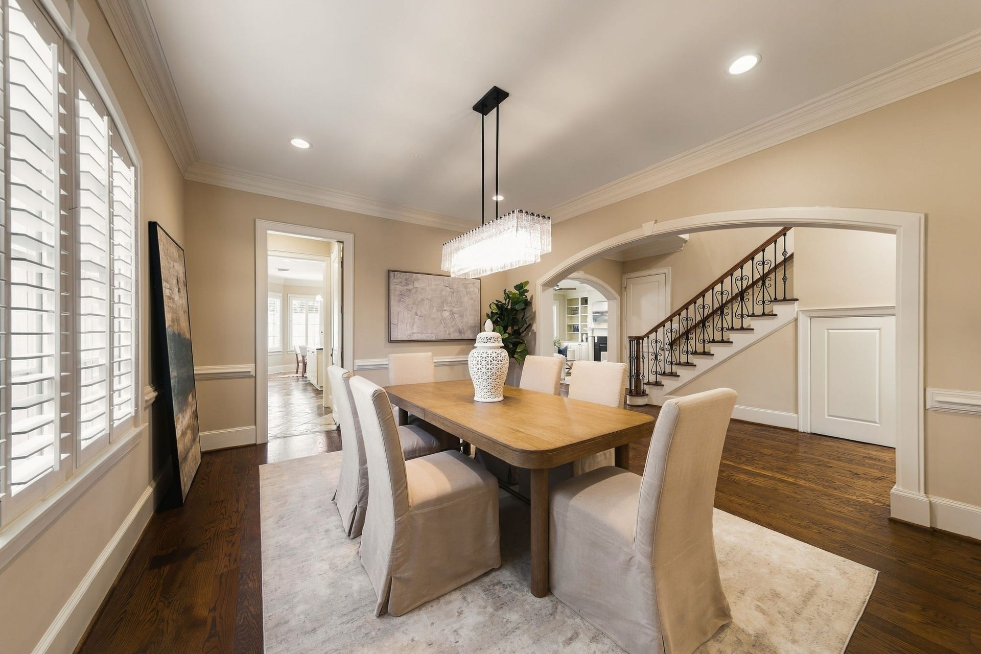 2826 Robinhood Street, West University Place, TX 77005 2826 Robinhood Street, West University Place, TX 77005