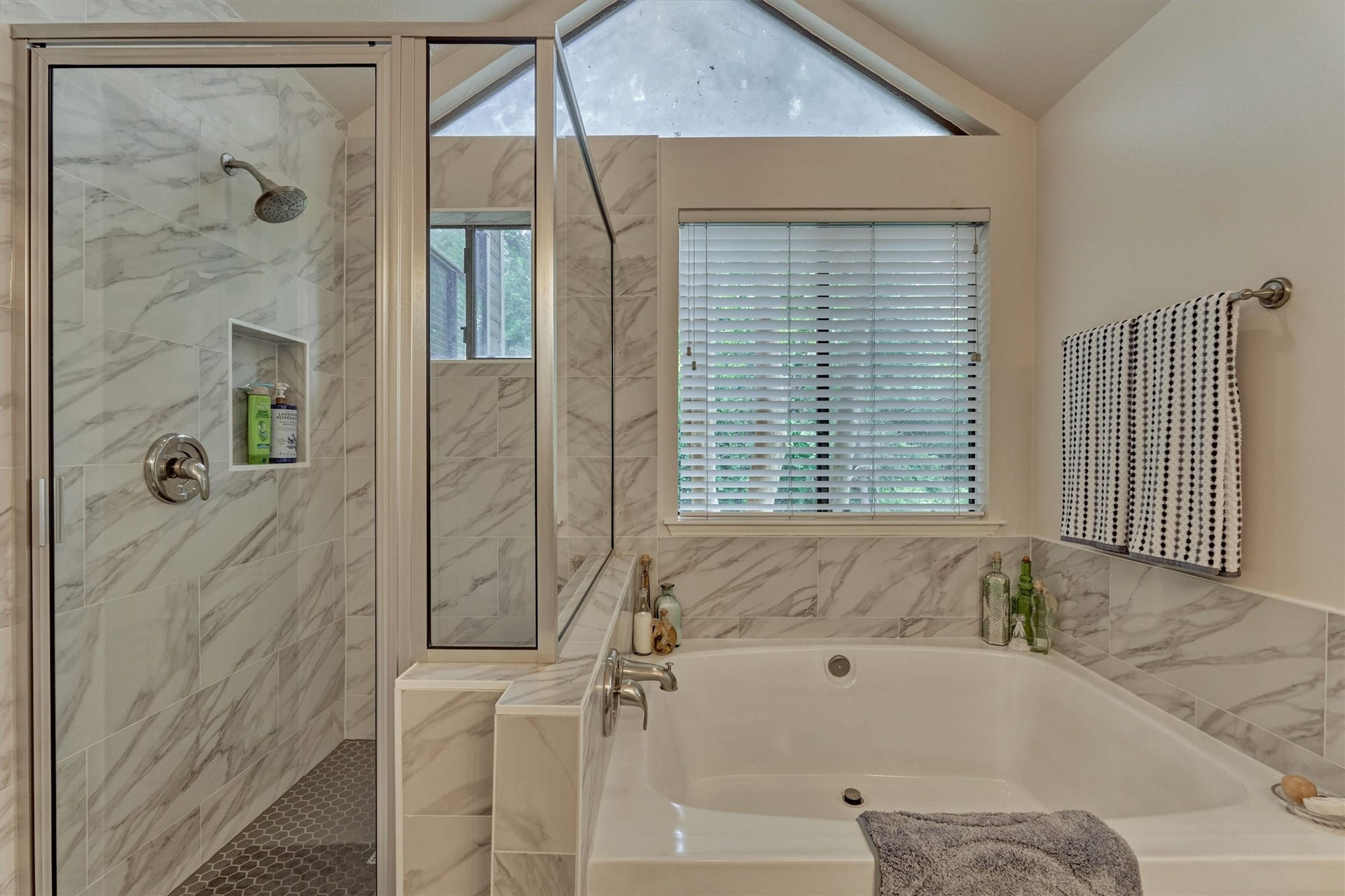 26 Twisted Birch, The Woodlands, TX 77381 26 Twisted Birch, The Woodlands, TX 77381