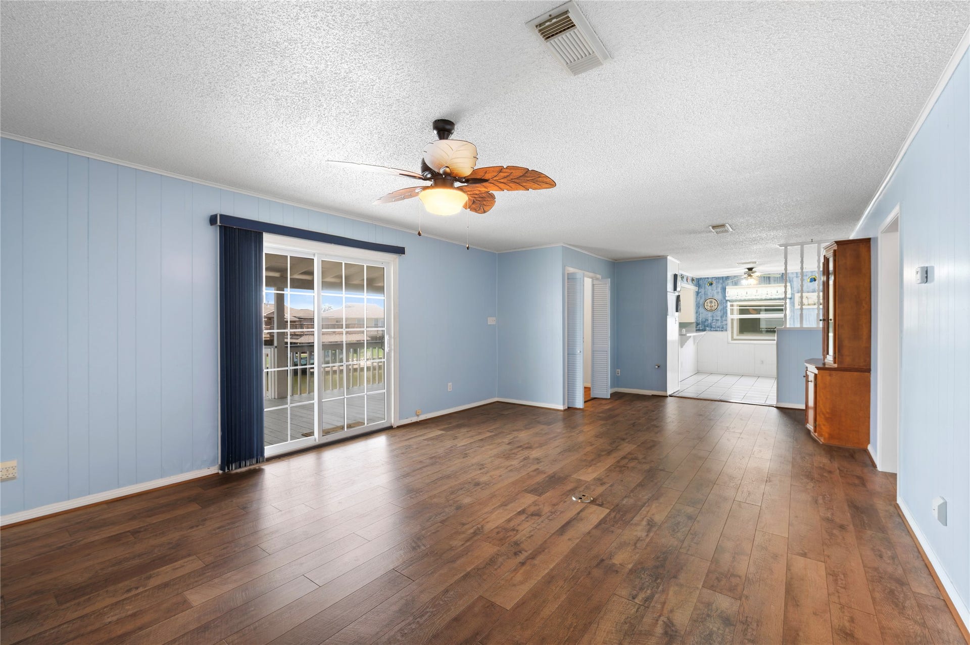920 Bonita Street, Bayou Vista, TX 77563 920 Bonita Street, Bayou Vista, TX 77563