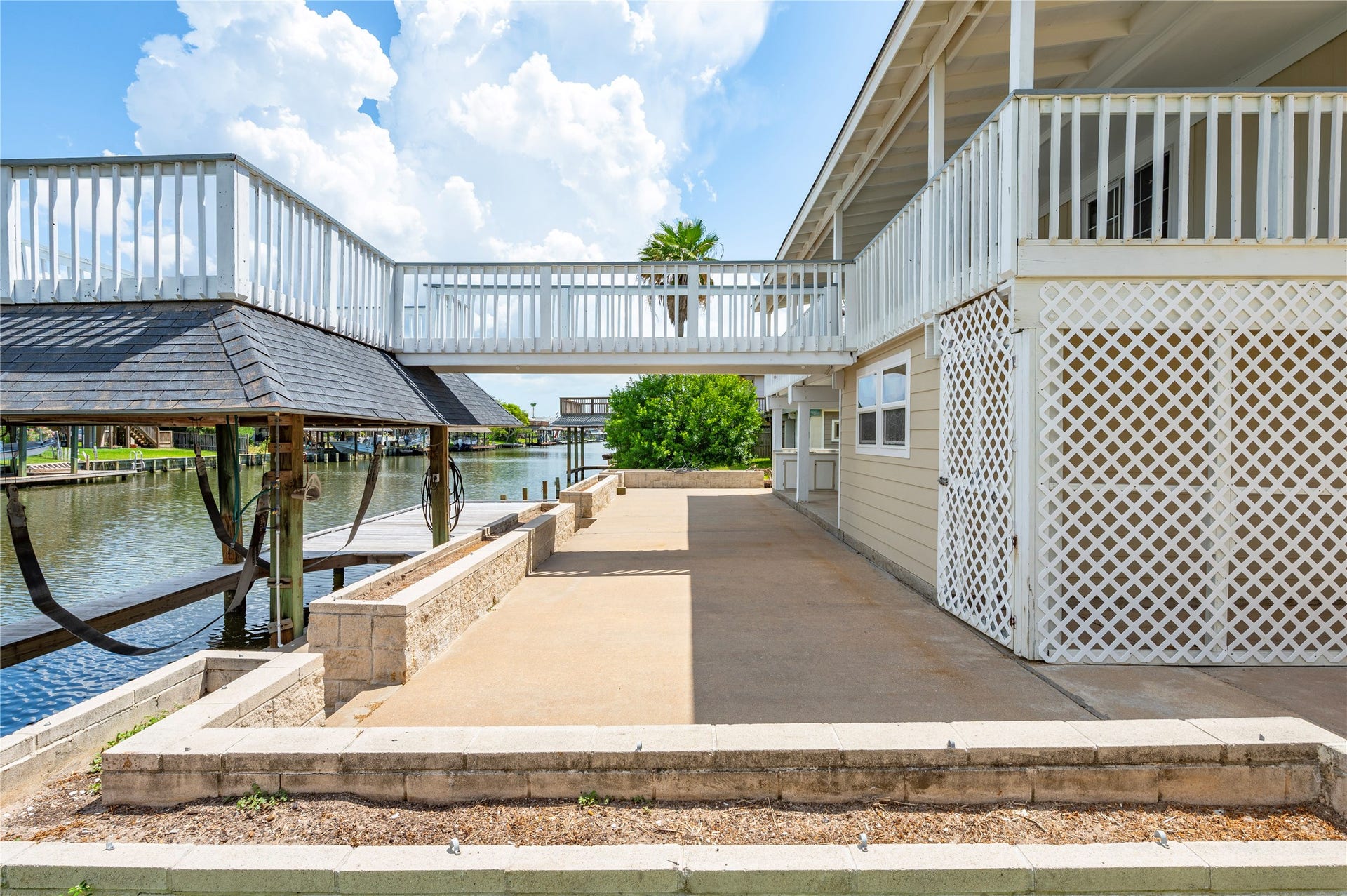 920 Bonita Street, Bayou Vista, TX 77563 920 Bonita Street, Bayou Vista, TX 77563