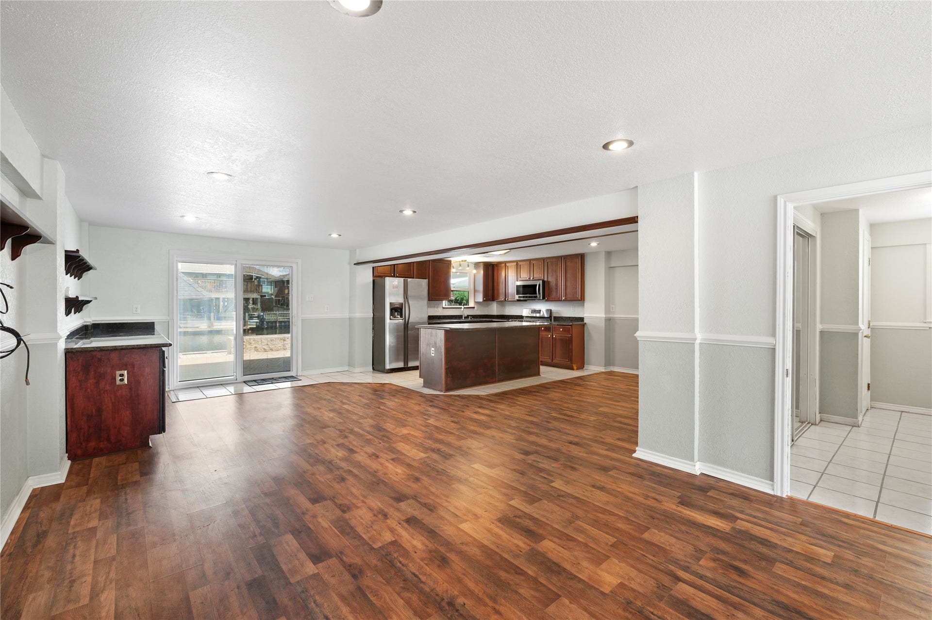 920 Bonita Street, Bayou Vista, TX 77563 920 Bonita Street, Bayou Vista, TX 77563