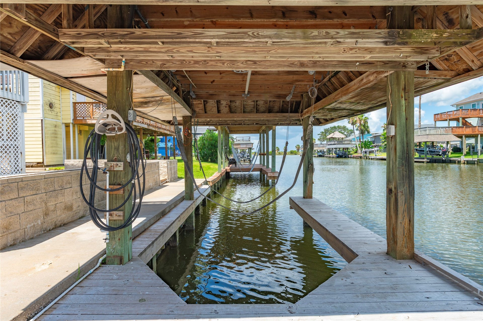 920 Bonita Street, Bayou Vista, TX 77563 920 Bonita Street, Bayou Vista, TX 77563