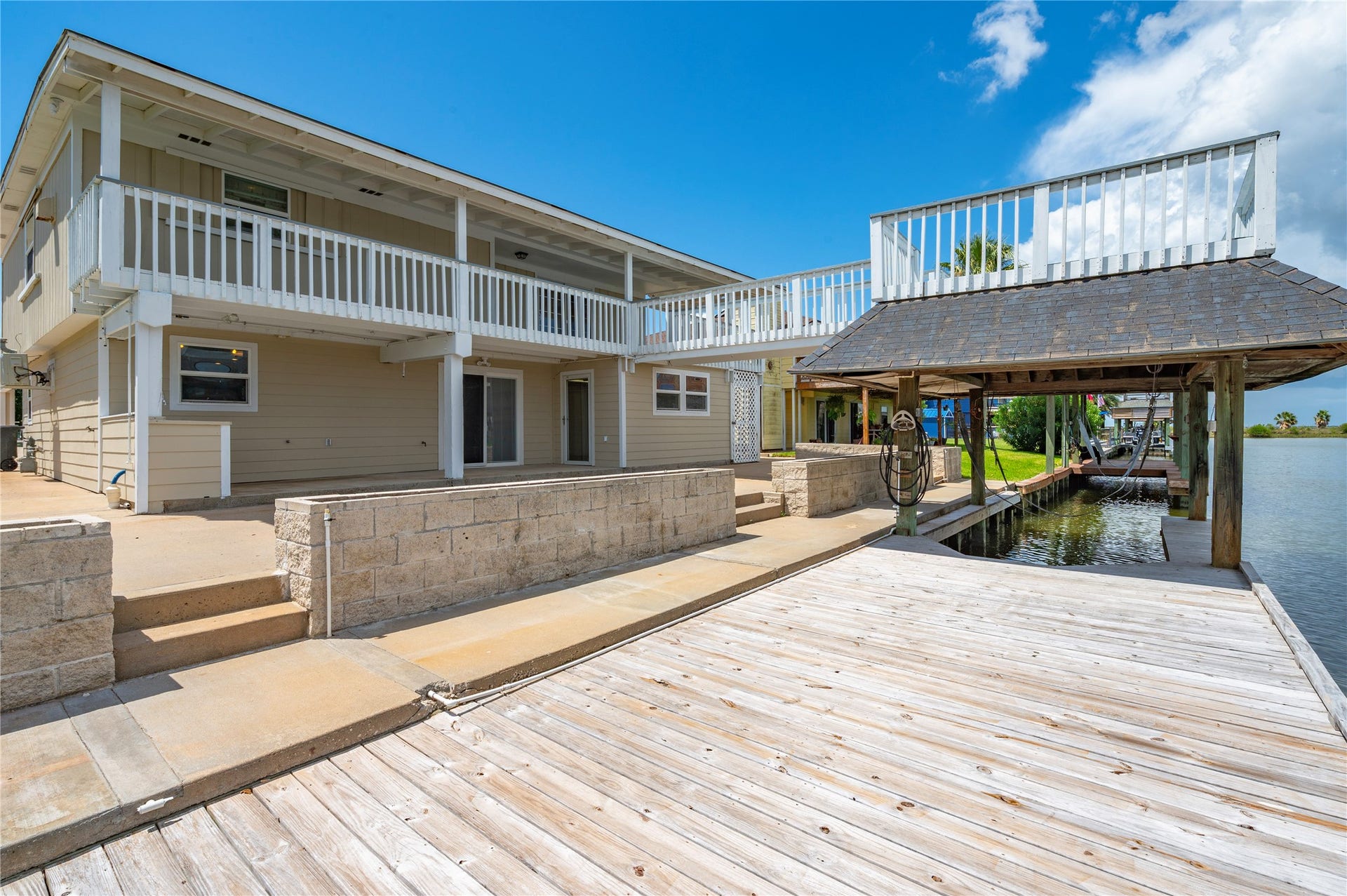 920 Bonita Street, Bayou Vista, TX 77563 920 Bonita Street, Bayou Vista, TX 77563