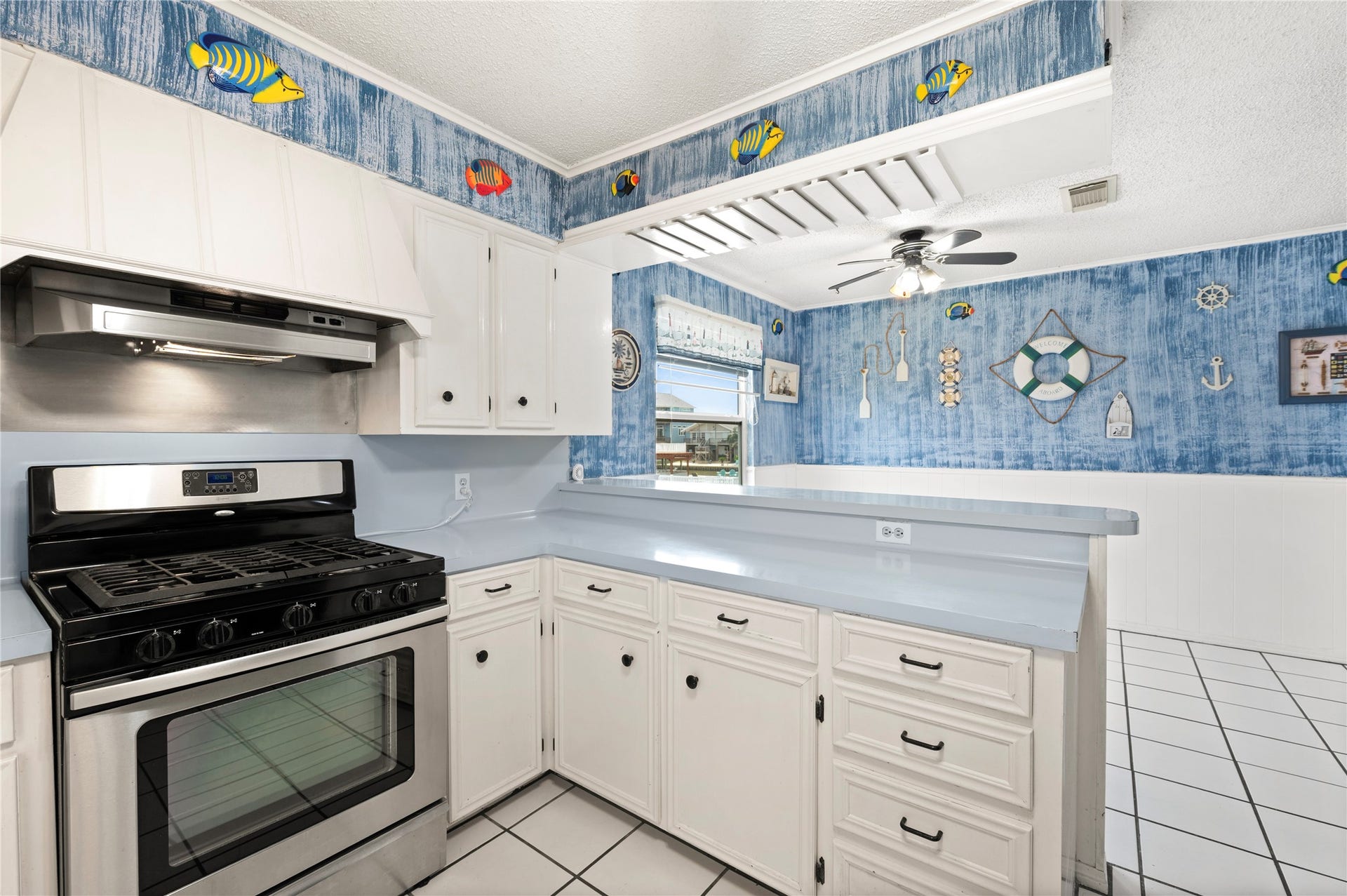 920 Bonita Street, Bayou Vista, TX 77563 920 Bonita Street, Bayou Vista, TX 77563