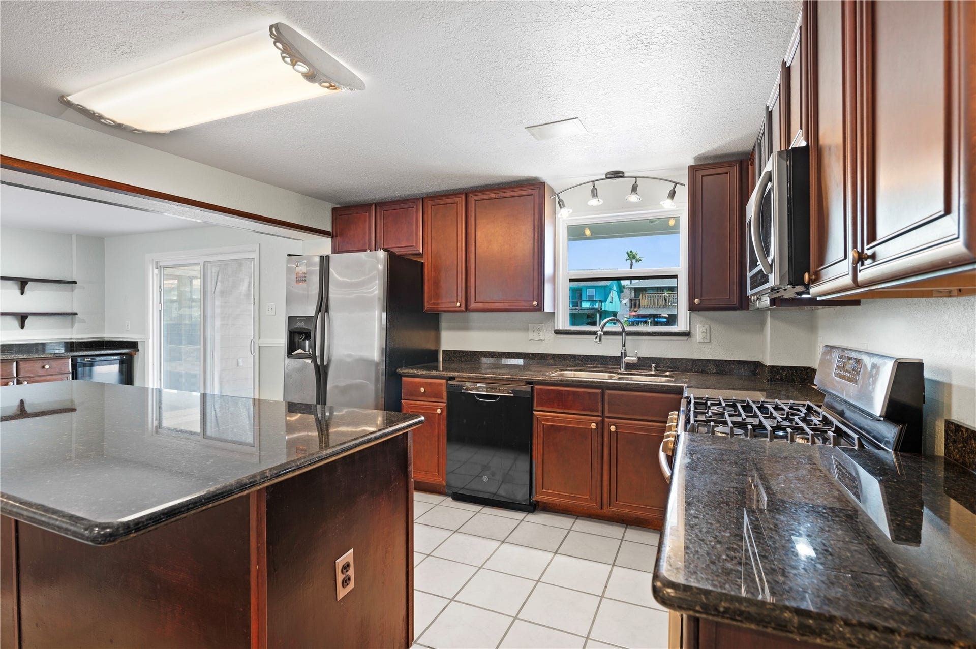 920 Bonita Street, Bayou Vista, TX 77563 920 Bonita Street, Bayou Vista, TX 77563
