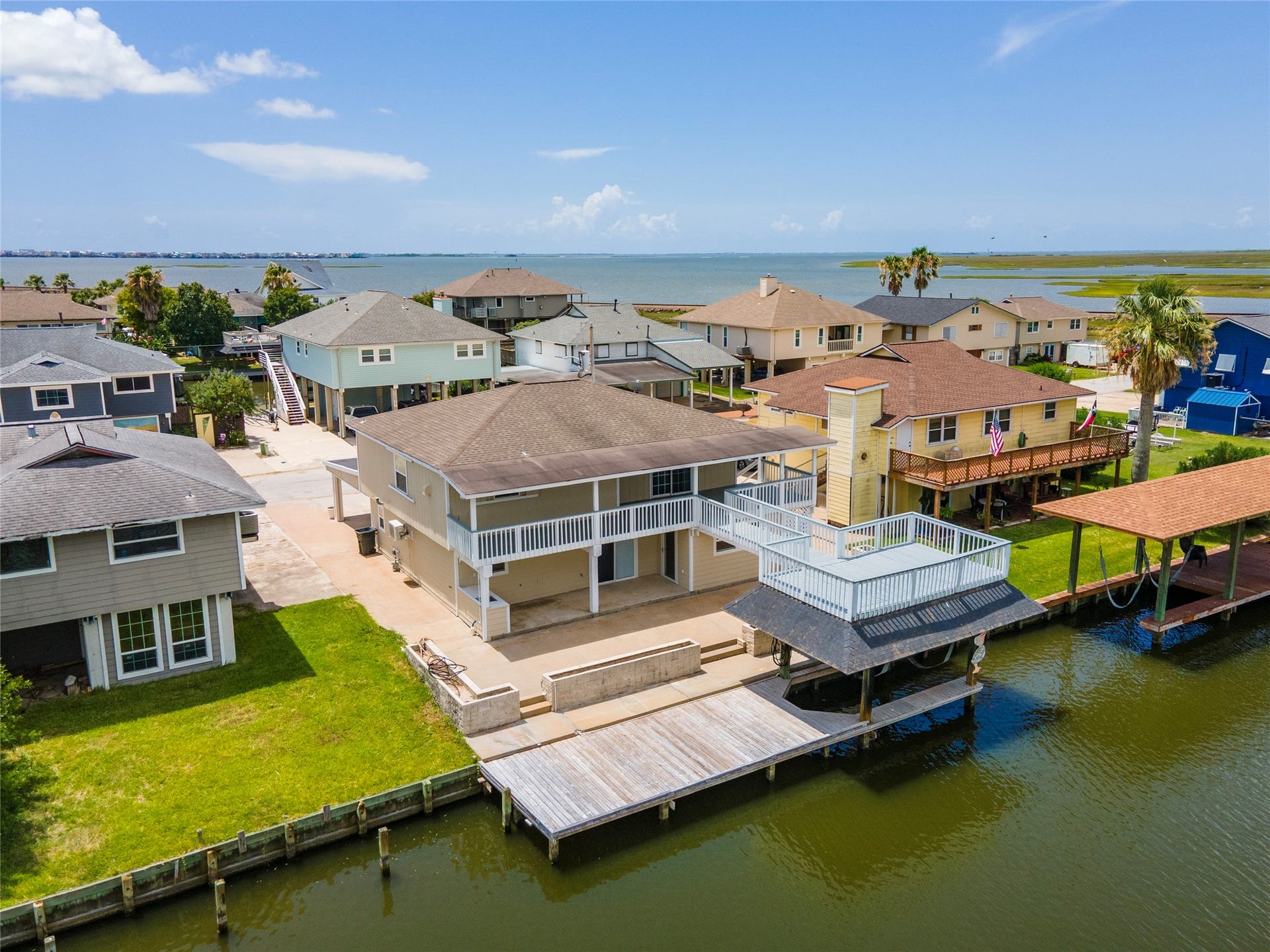 920 Bonita Street, Bayou Vista, TX 77563 920 Bonita Street, Bayou Vista, TX 77563