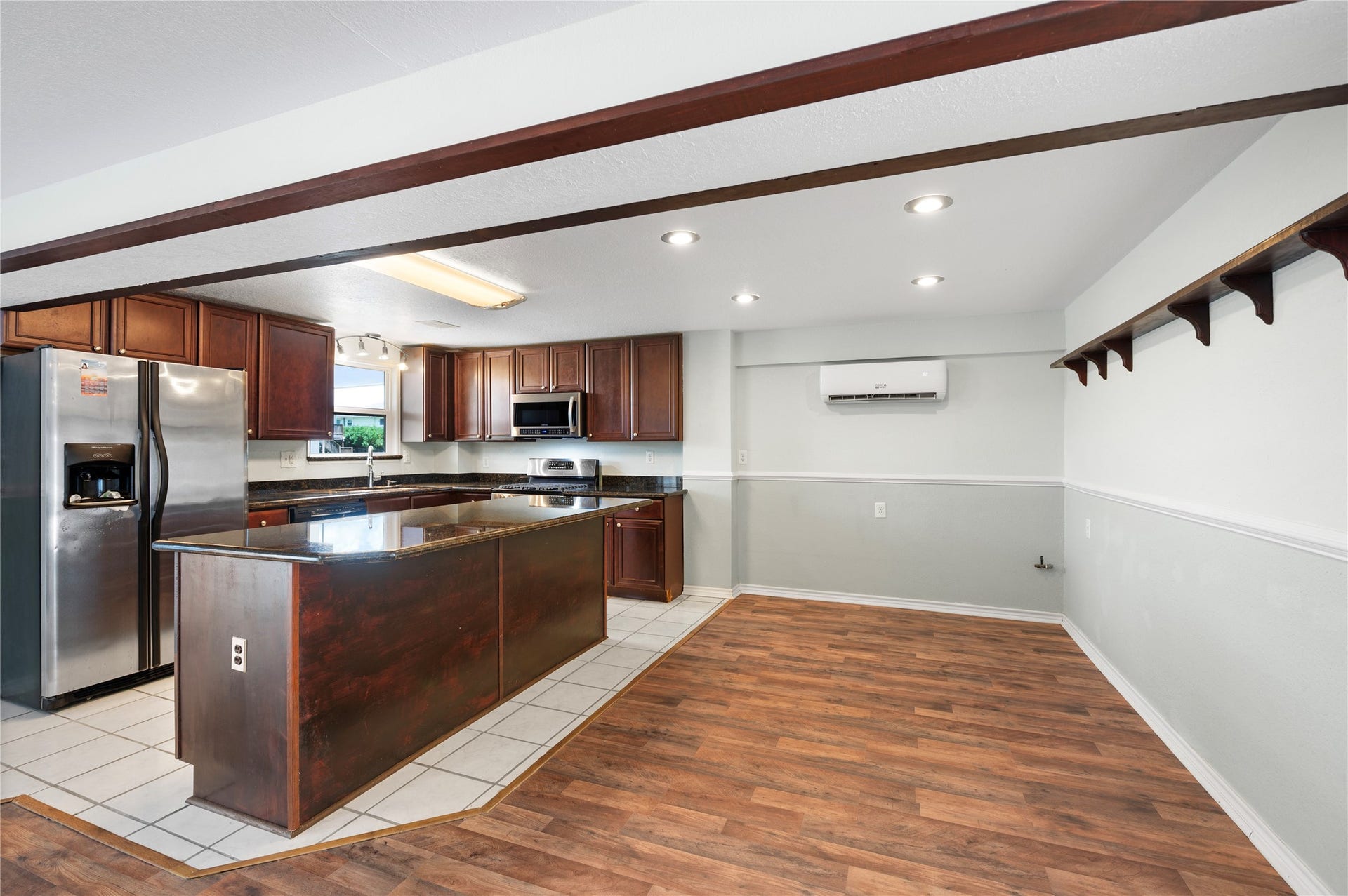 920 Bonita Street, Bayou Vista, TX 77563 920 Bonita Street, Bayou Vista, TX 77563