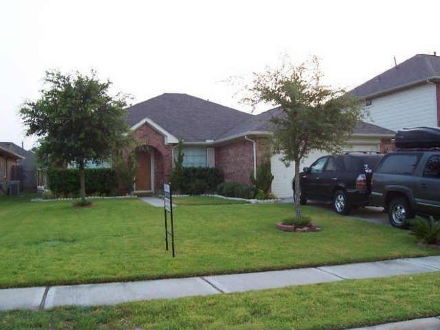 Property photo for 15610 Copano Bay Drive, Sugar Land, TX