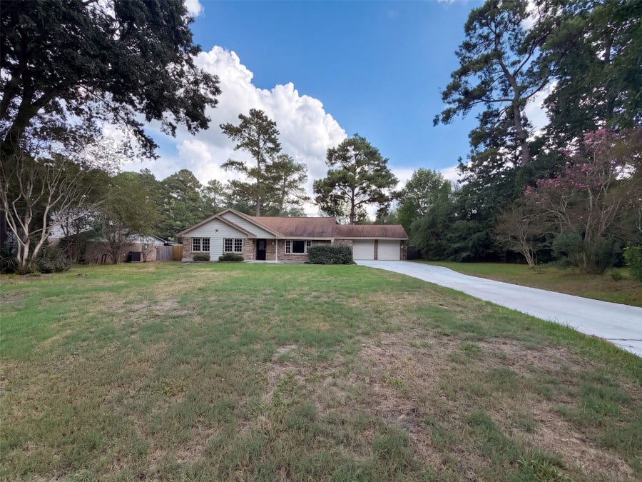 Property photo for 1119 Coe Road, Pinehurst, TX