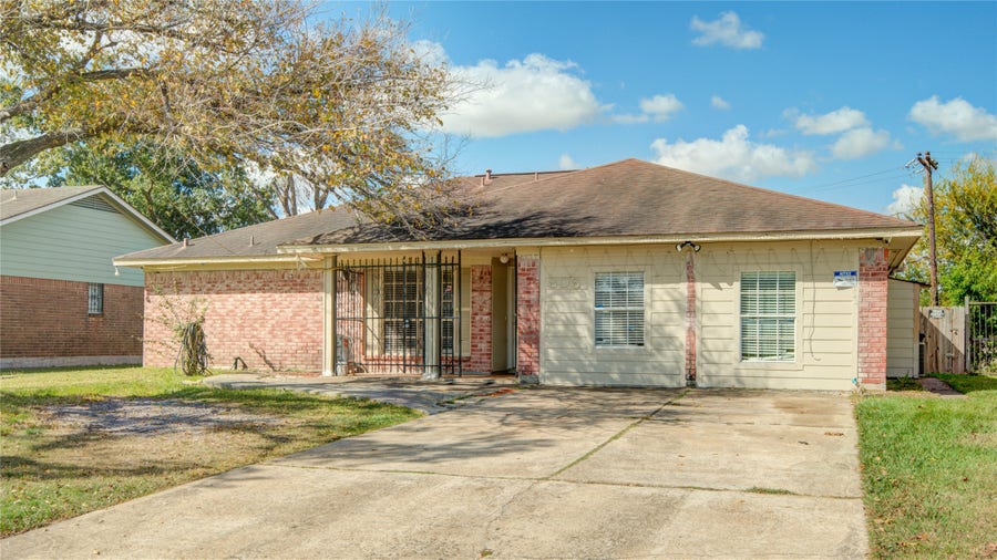Property photo for 806 Coolwood Drive, Houston, TX