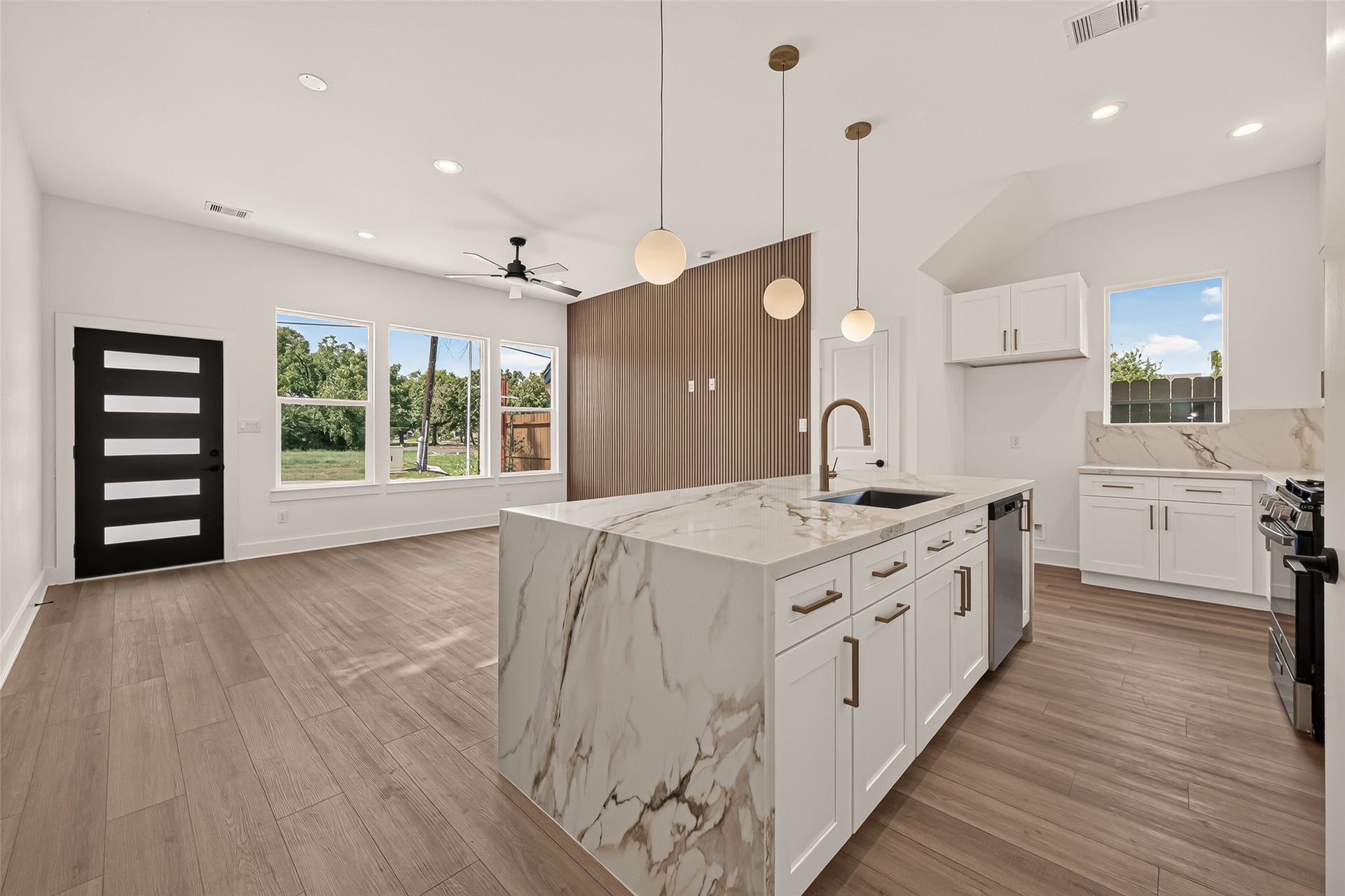 3313 Sampson Street, Houston, TX 77004 3313 Sampson Street, Houston, TX 77004