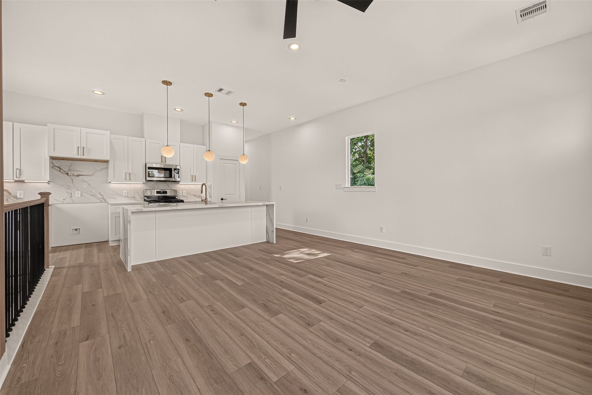 3313 Sampson Street, Houston, TX 77004 3313 Sampson Street, Houston, TX 77004