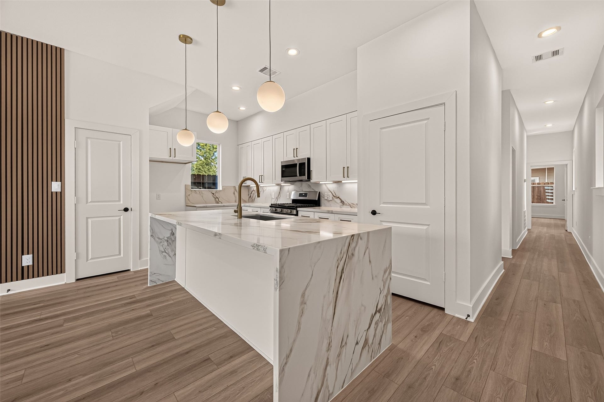 3313 Sampson Street, Houston, TX 77004 3313 Sampson Street, Houston, TX 77004