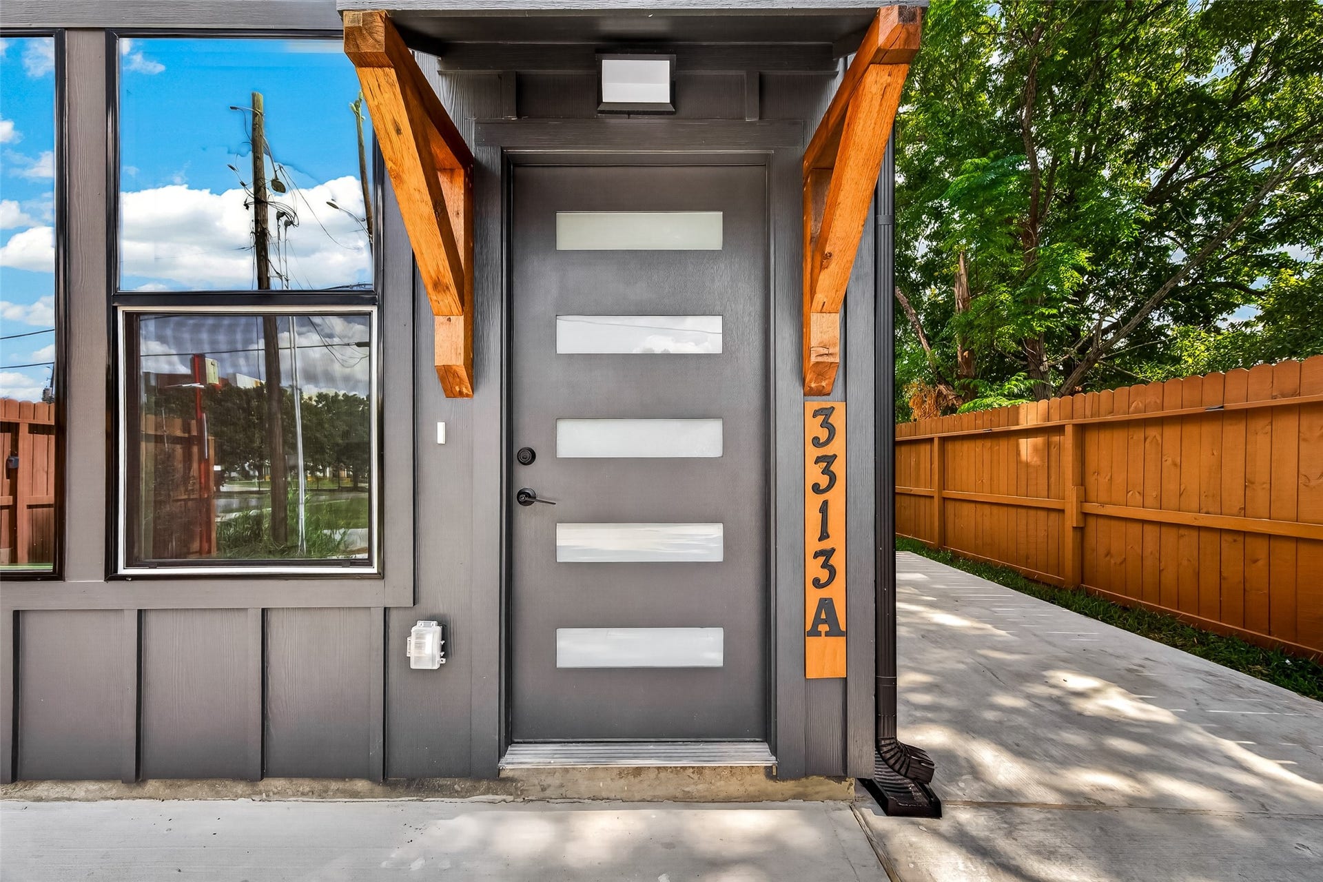 3313 Sampson Street, Houston, TX 77004 3313 Sampson Street, Houston, TX 77004