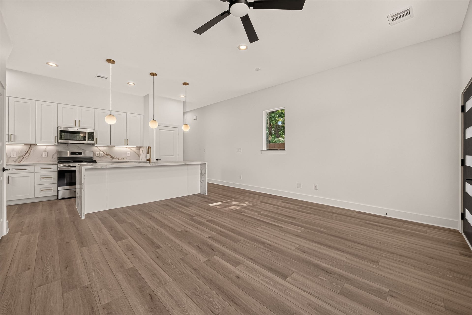 3313 Sampson Street, Houston, TX 77004 3313 Sampson Street, Houston, TX 77004