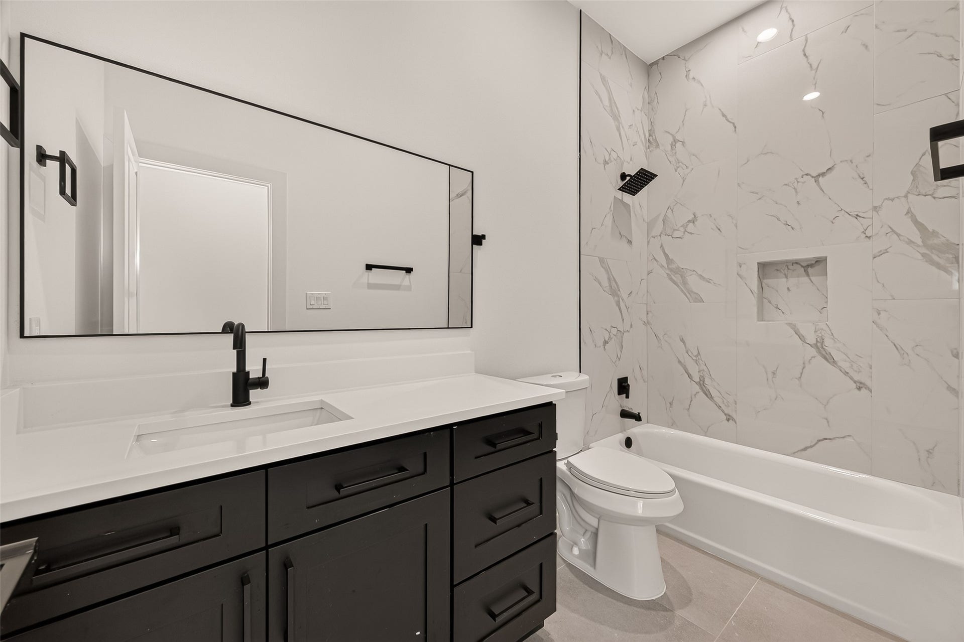 3313 Sampson Street, Houston, TX 77004 3313 Sampson Street, Houston, TX 77004